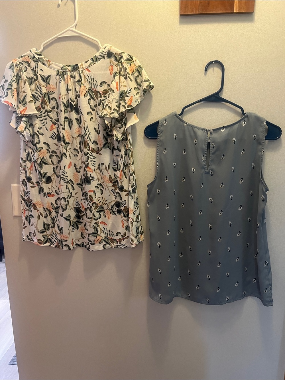 Lot of 2 Loft blouses-  White Floral Ruffle Sleeve and Blue Sleeveless - Picture 2 of 6